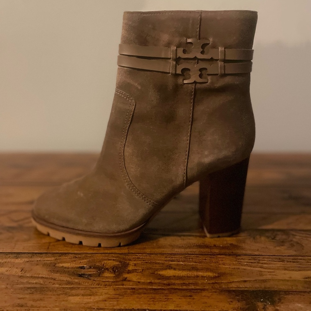 Tory burch Leigh 90mm Lug Sole Bootie - Picture 6 of 10